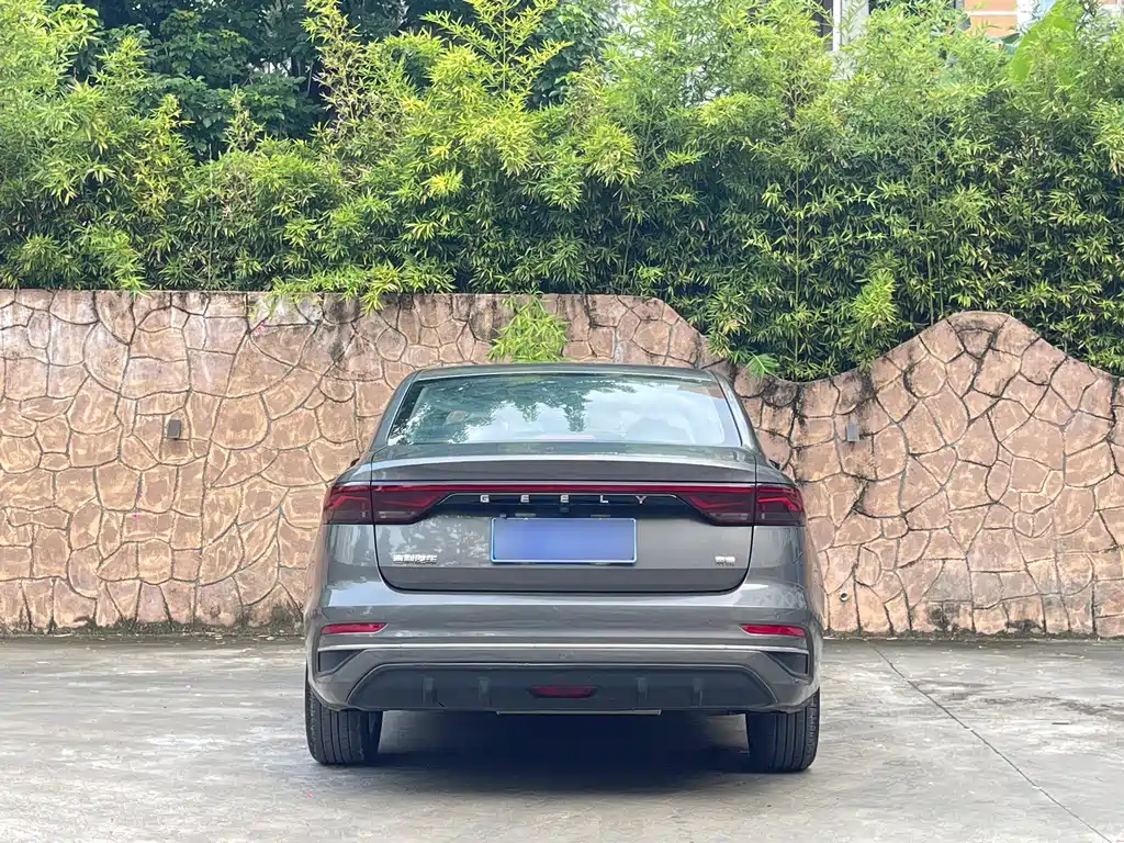 Geely Emgrand — миниатюра 5