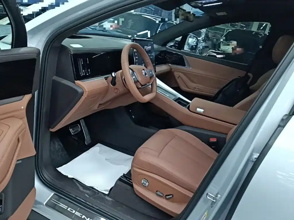 Denza Denza N8L — миниатюра 16