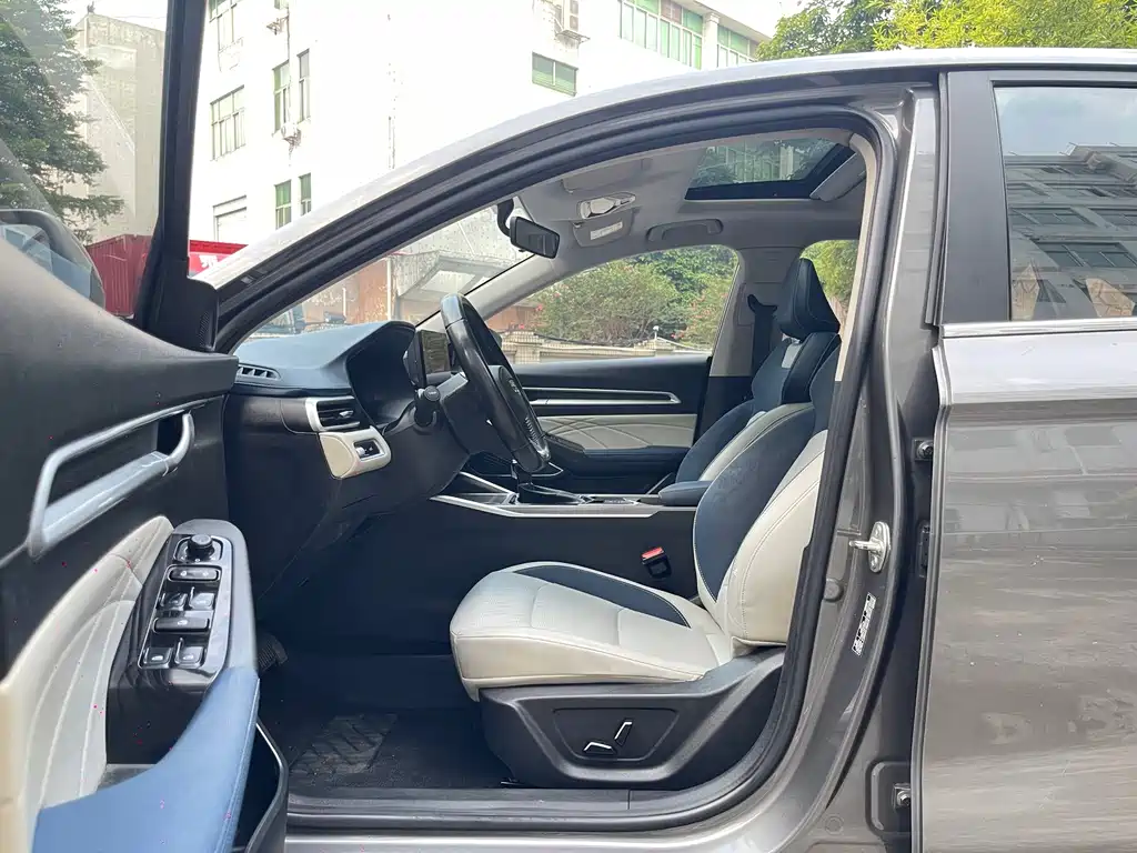 Geely Emgrand — миниатюра 12
