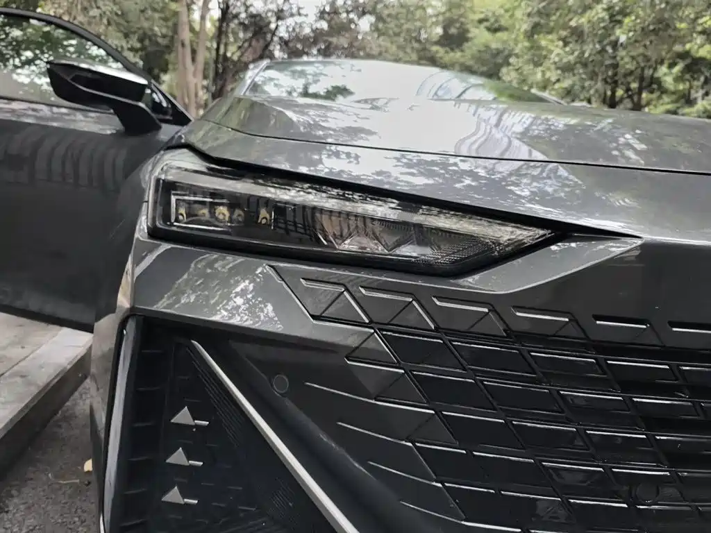 Changan UNI-V — миниатюра 7