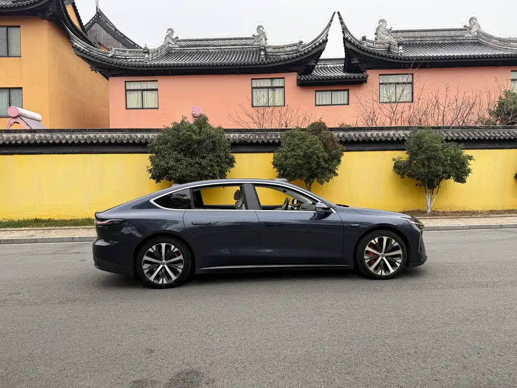 NIO NIO ET7