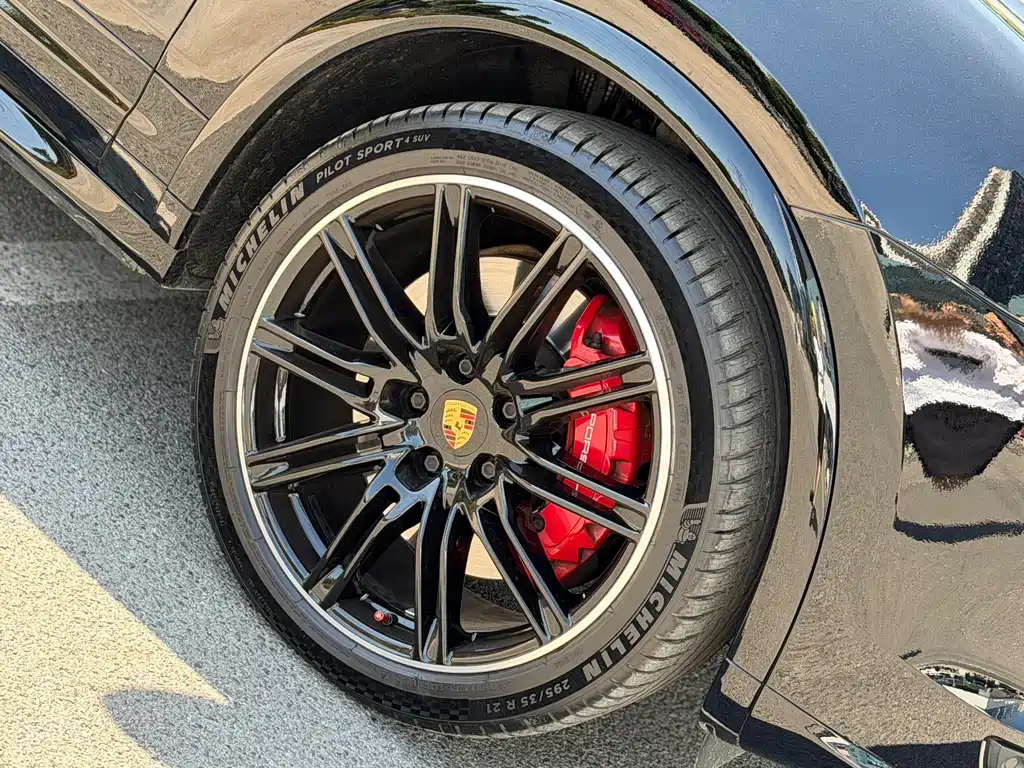 Porsche Cayenne — миниатюра 8