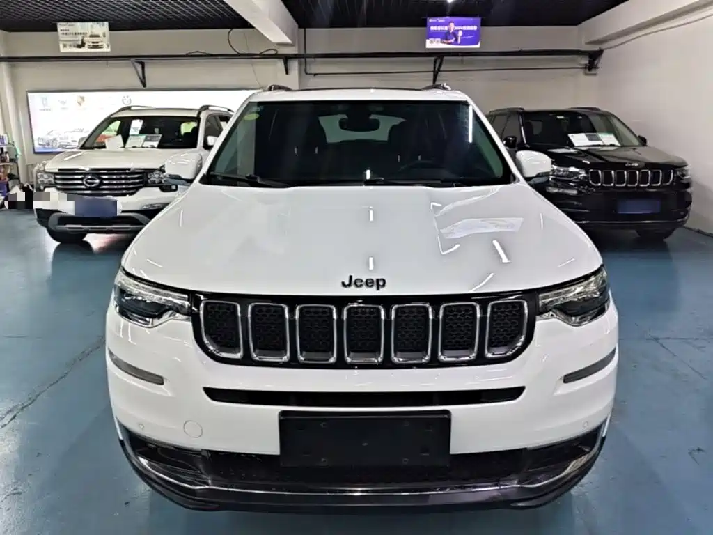 Jeep Grand Commander — миниатюра 3