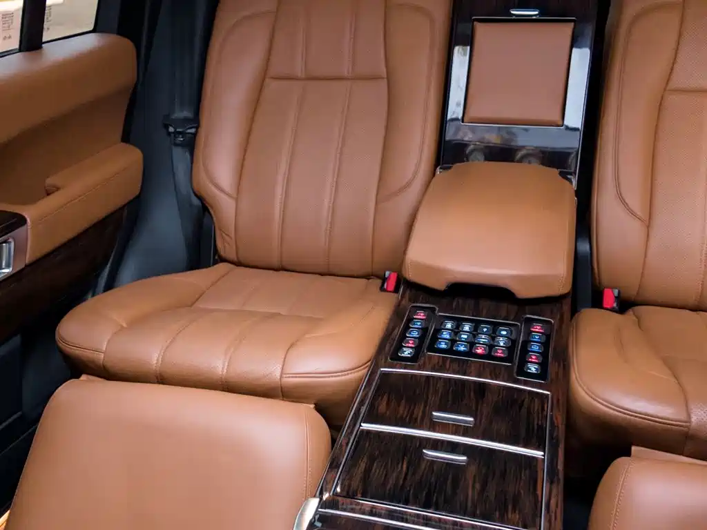 Land Rover Range Rover — миниатюра 17