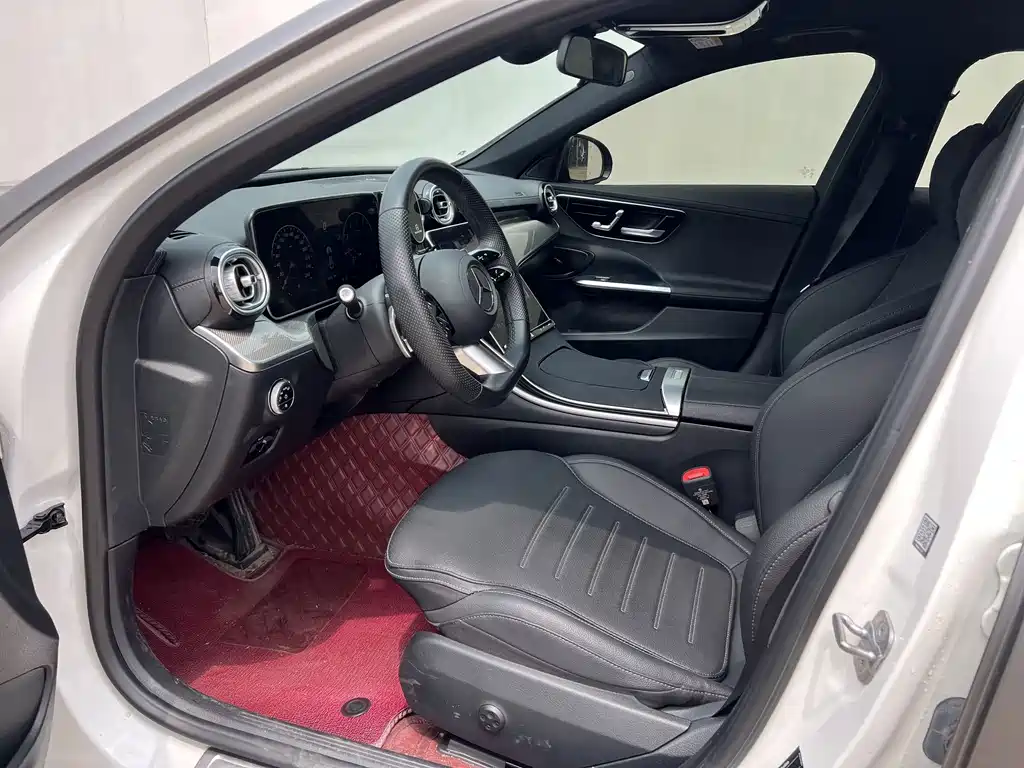 Mercedes-Benz C-Class — миниатюра 4