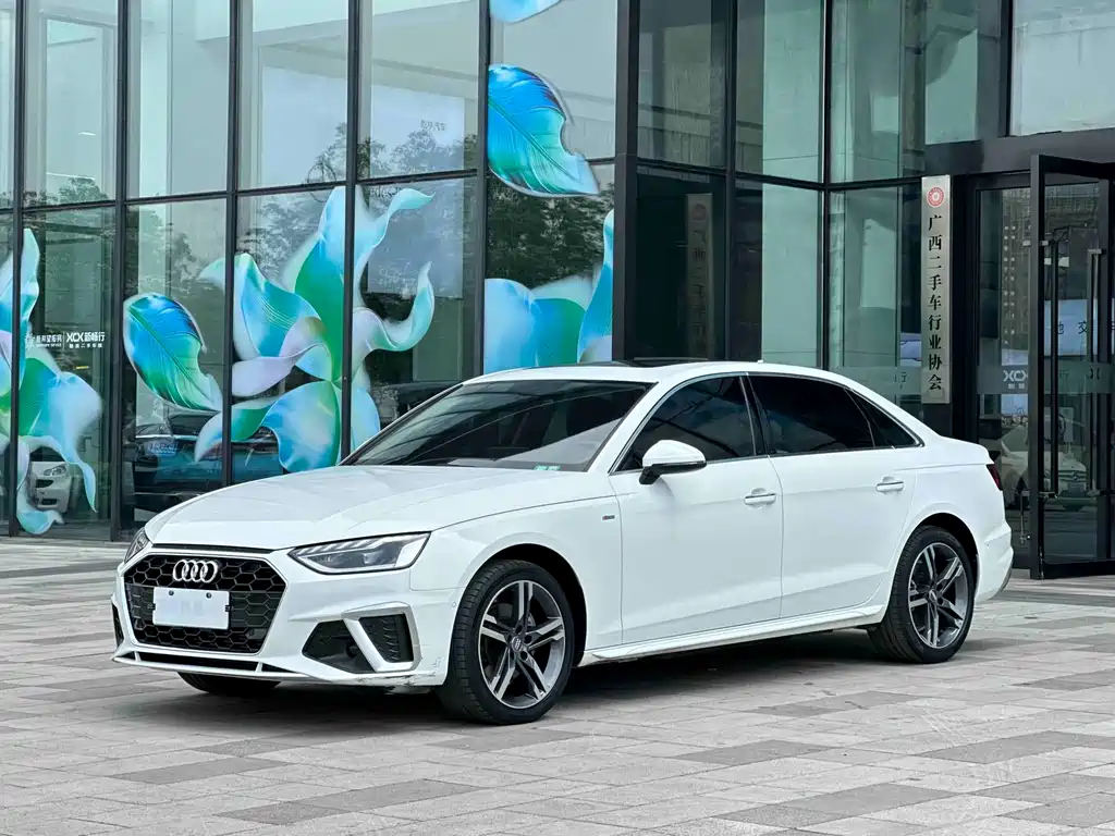 Audi A4L 2021