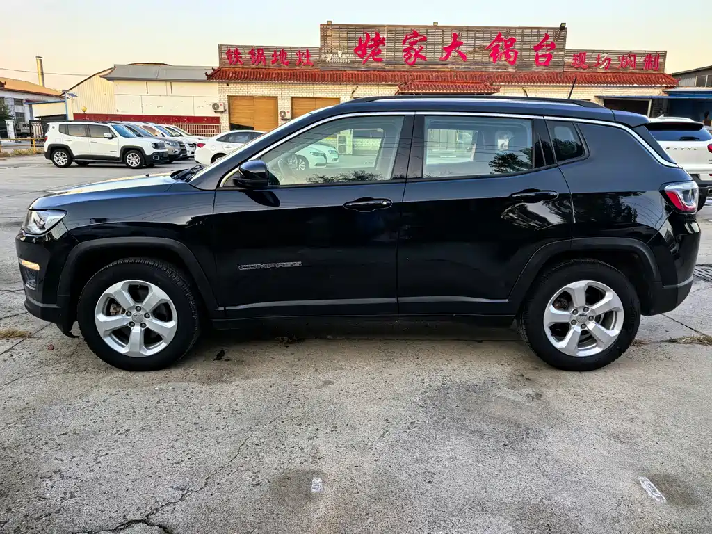 Jeep Compass — миниатюра 4