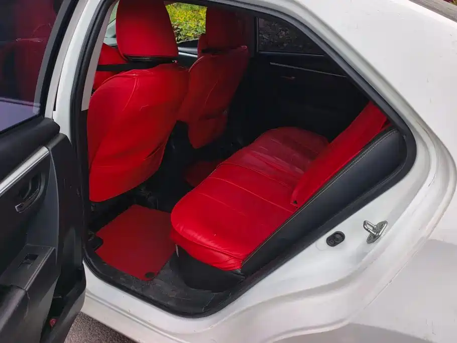 Toyota Corolla Hybrid — миниатюра 11