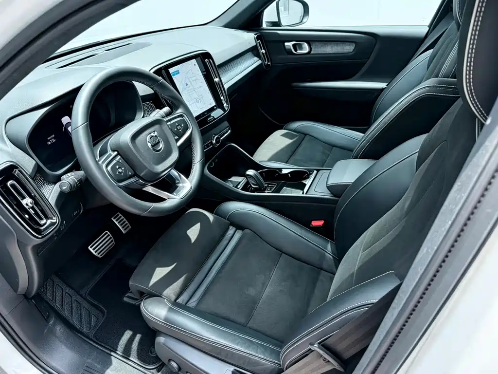 Volvo XC40 NEV — миниатюра 7