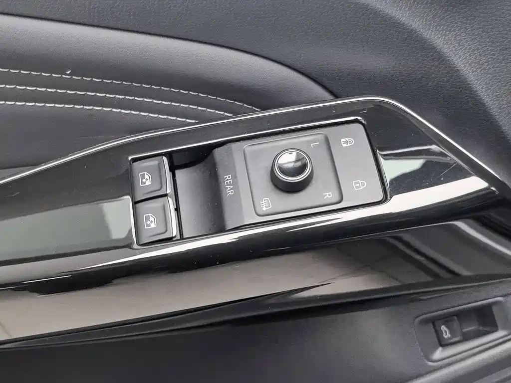 Volkswagen ID.4 Crozz — миниатюра 9