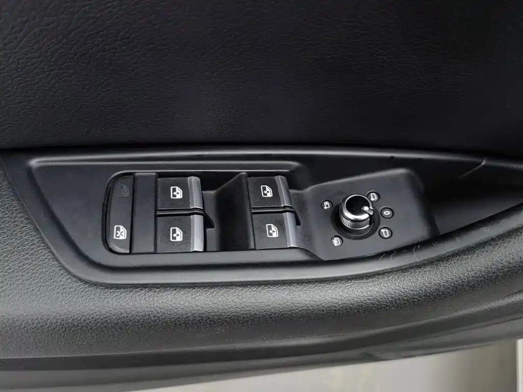 Audi A4 (Import) — миниатюра 9