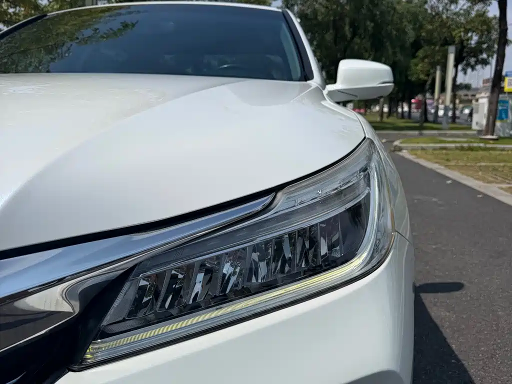 Honda Accord — миниатюра 16