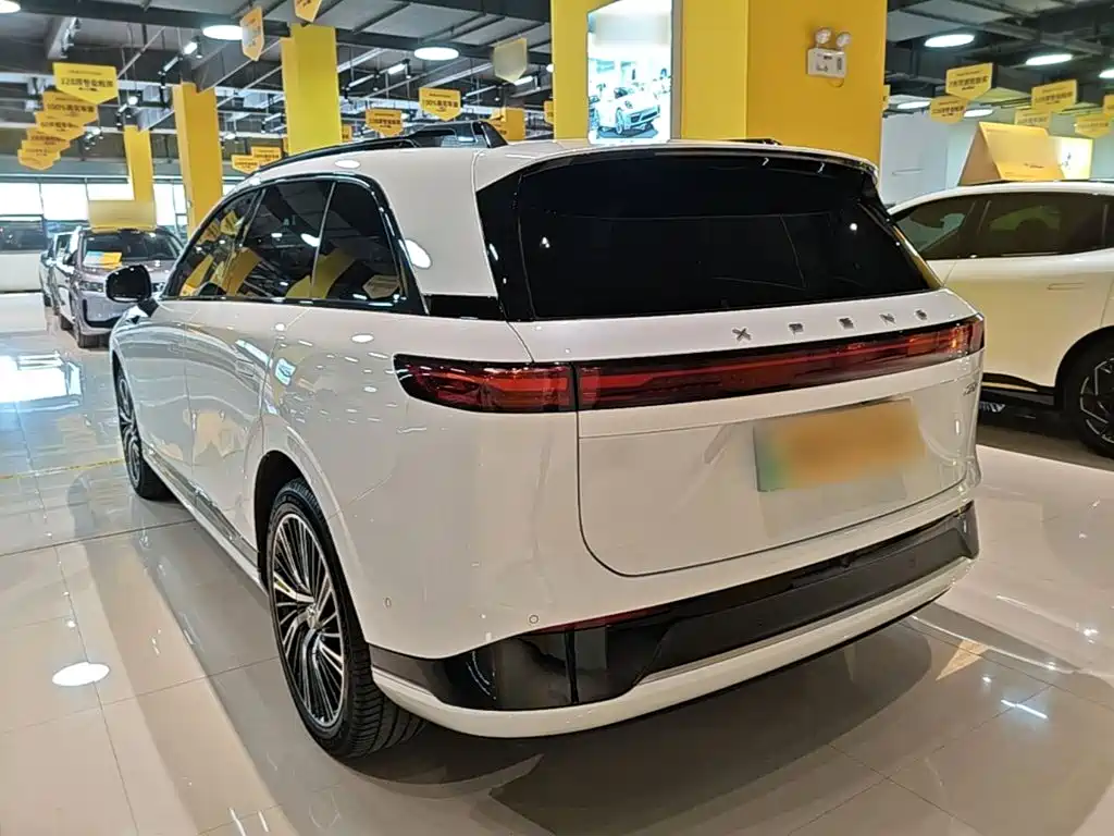 XPeng G9 — миниатюра 5