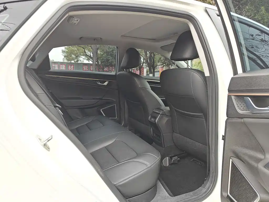 GEELY AUTOMOBILE EMGRAND GL