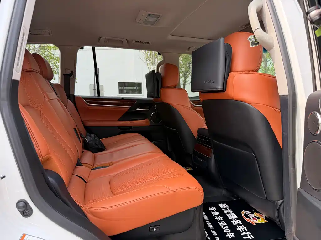 Lexus LX 570 Premium Luxury Edition, фото 13