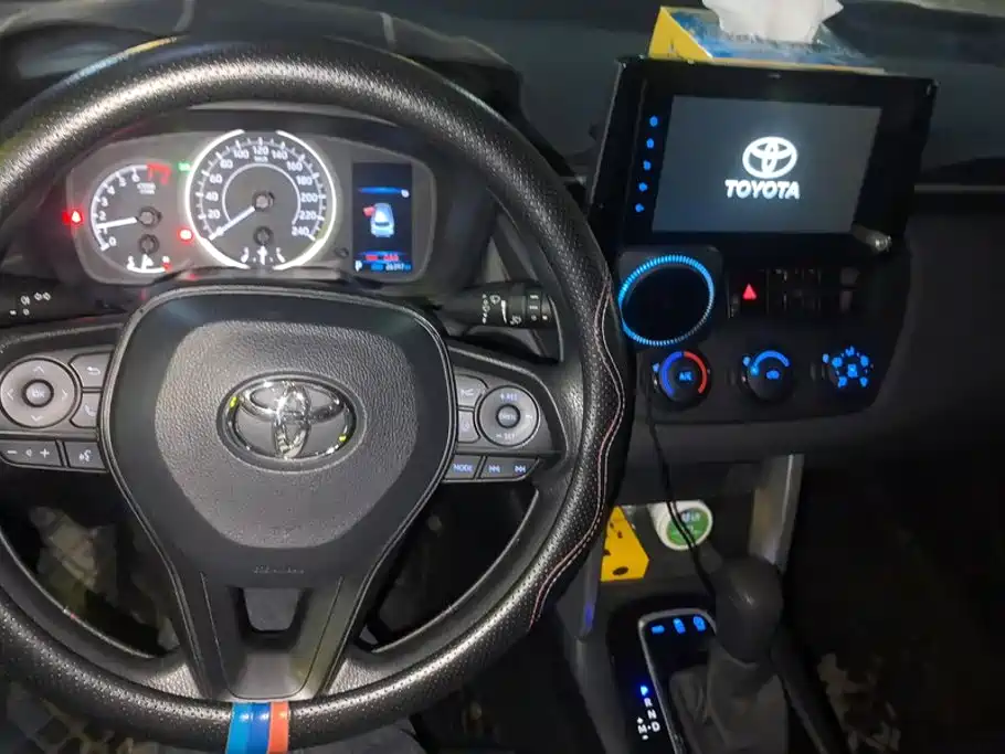 Toyota Corolla Cross — миниатюра 12