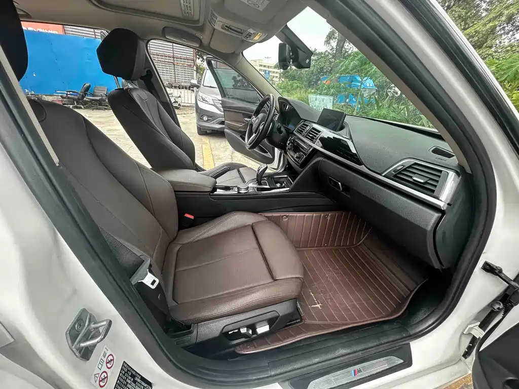 BMW 3 Series — миниатюра 11