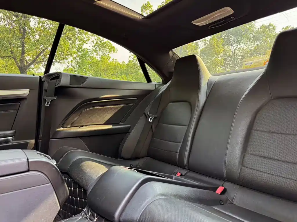 Mercedes-Benz E-Class (Import) — миниатюра 11