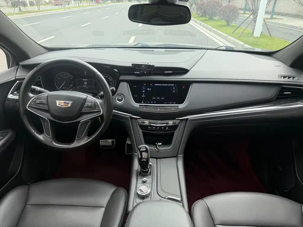 Cadillac XT5 — миниатюра 9
