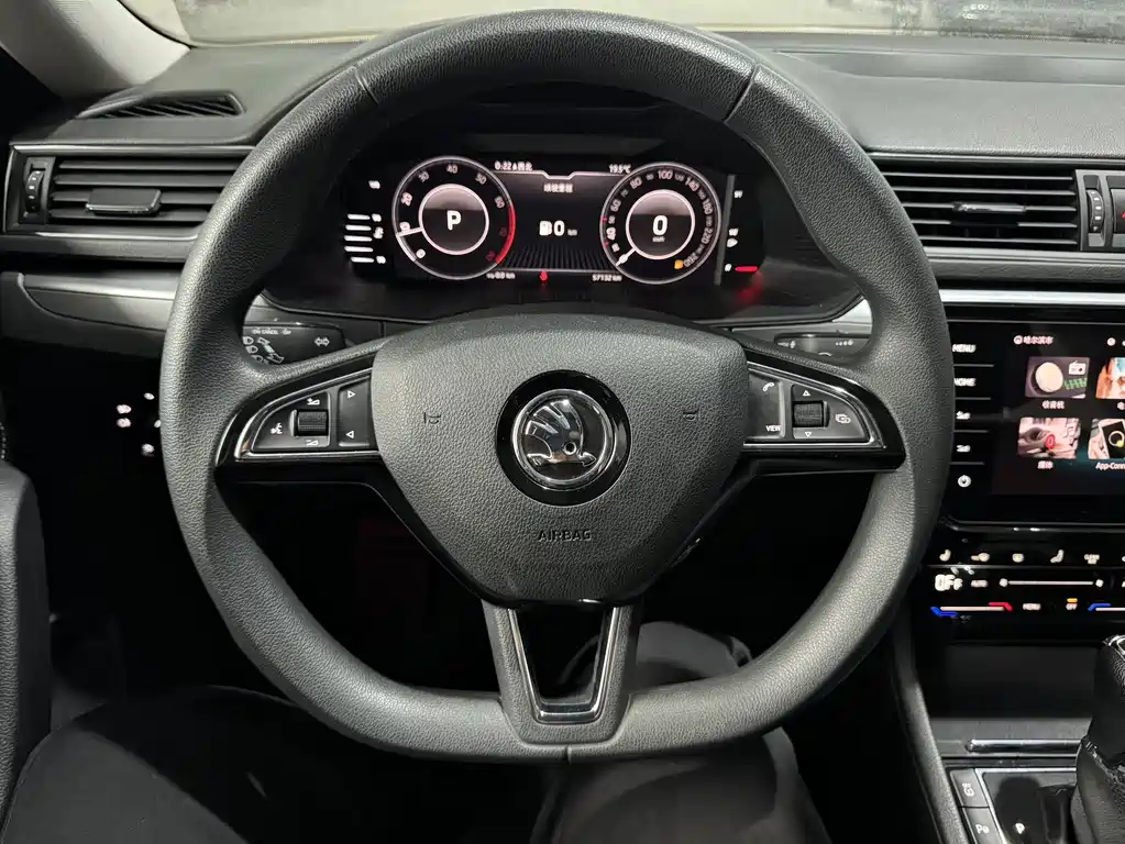 Skoda Superb — миниатюра 7