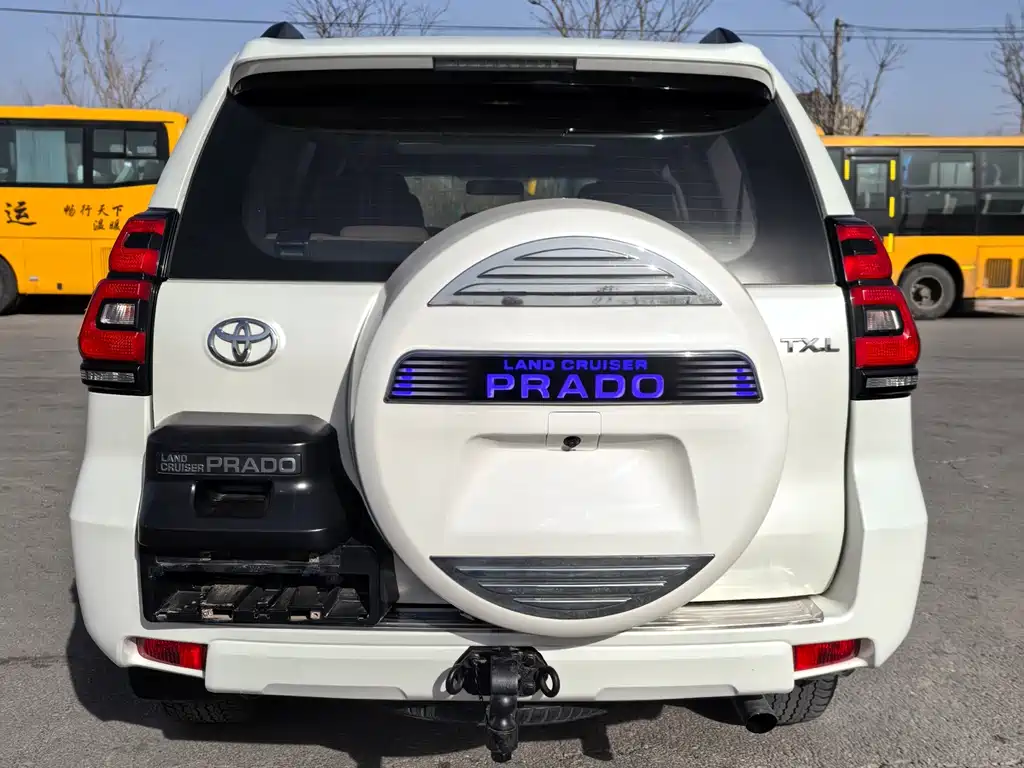 TOYOTA PRADO