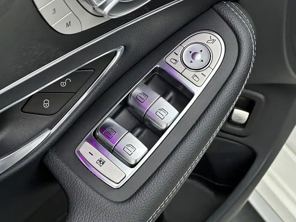 Mercedes-Benz C-Class — миниатюра 23