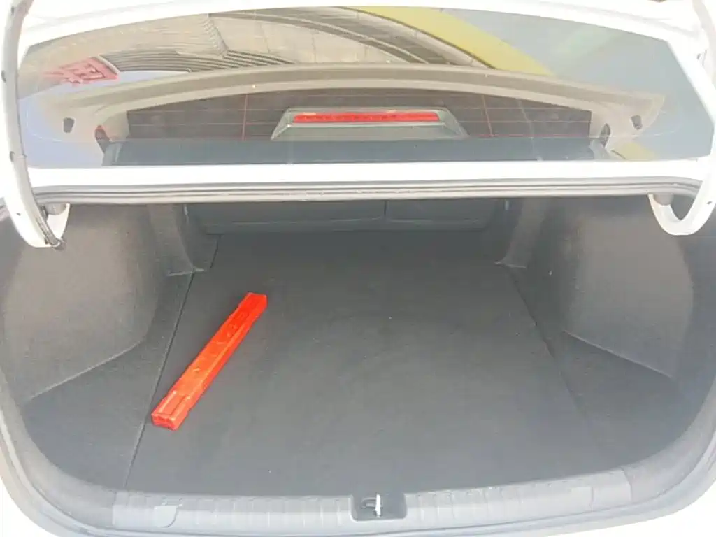 Geely Emgrand — миниатюра 19