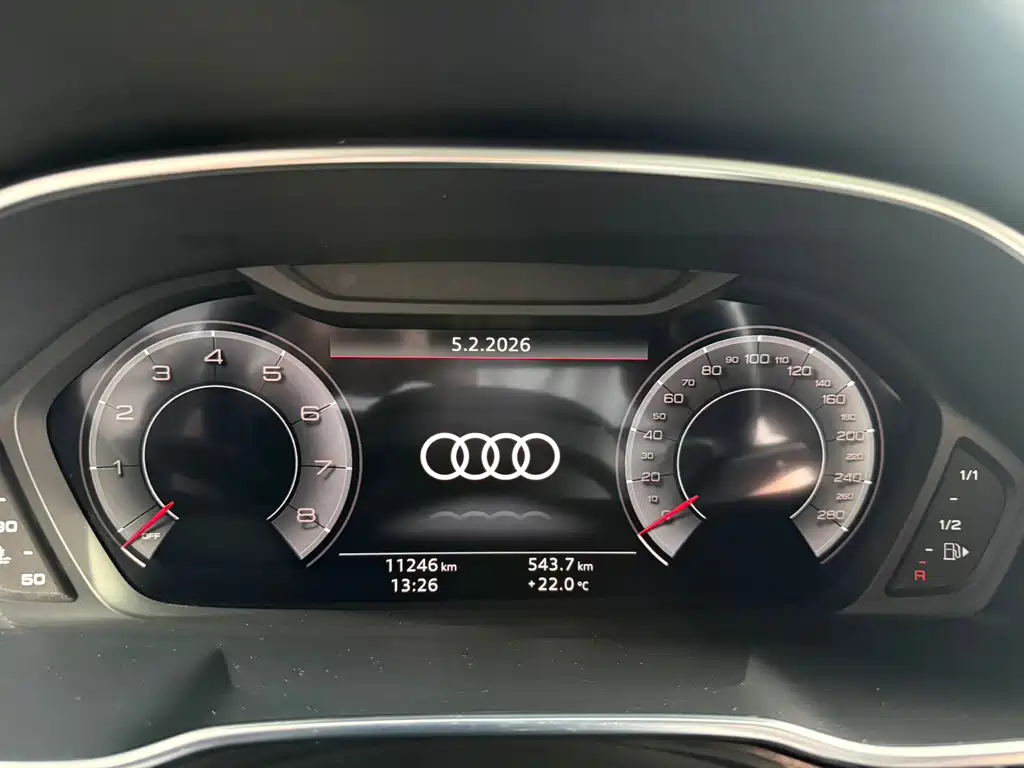 AUDI Q3