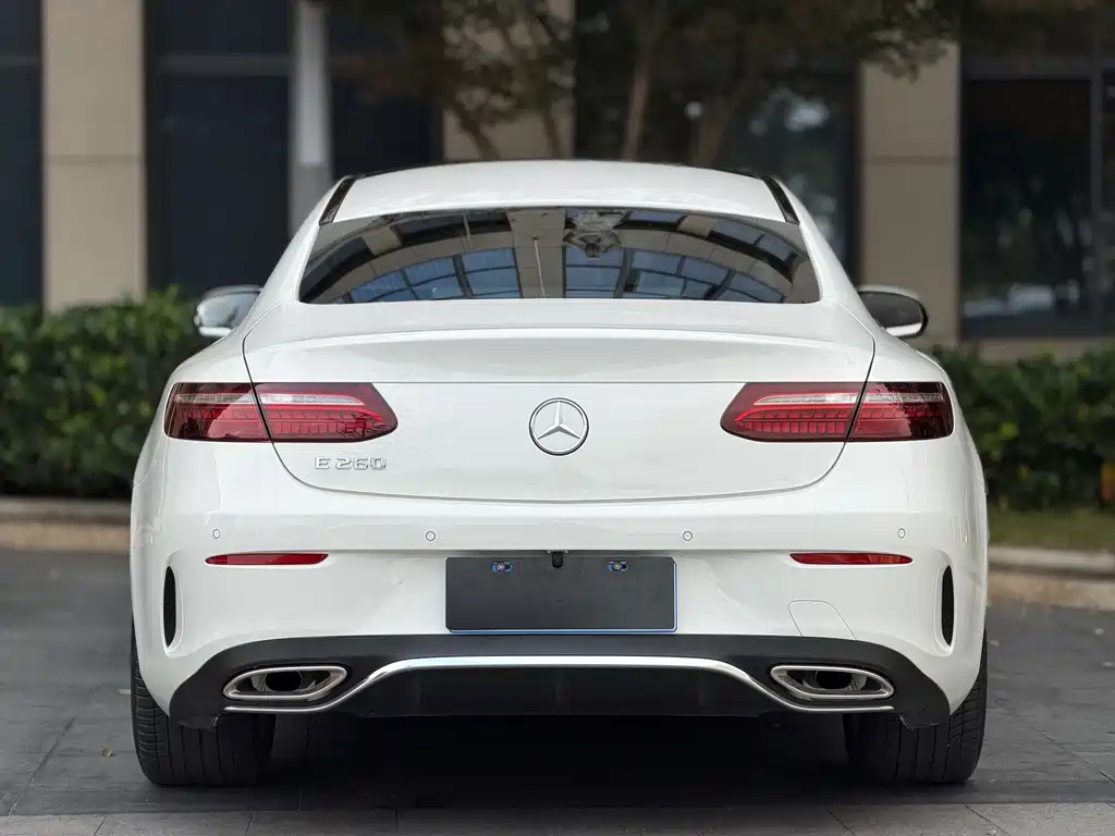 MERCEDES-BENZ E CLASS