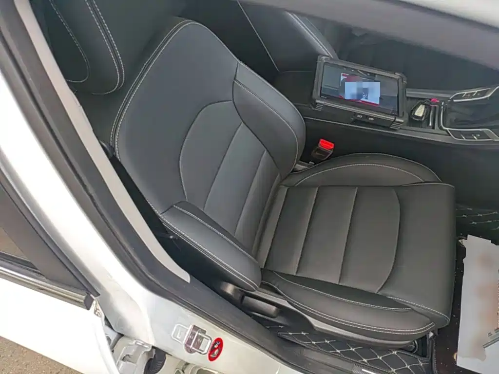 Geely Emgrand — миниатюра 25