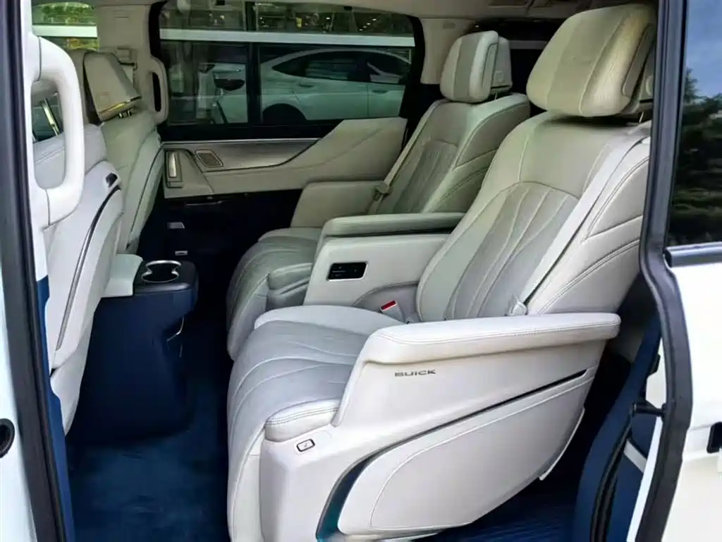 BUICK GL8 NEW ENERGY