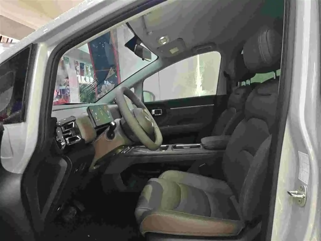 Wuling Звездный свет 730 Новая энергия — миниатюра 7