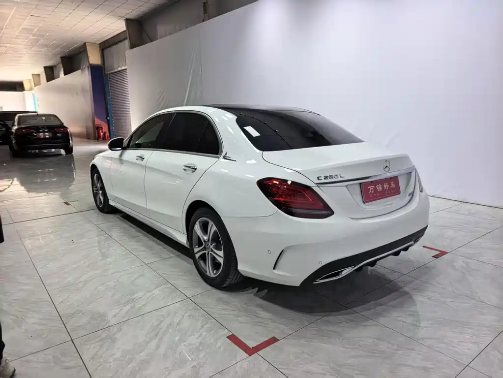 Mercedes-Benz C-Class — миниатюра 4