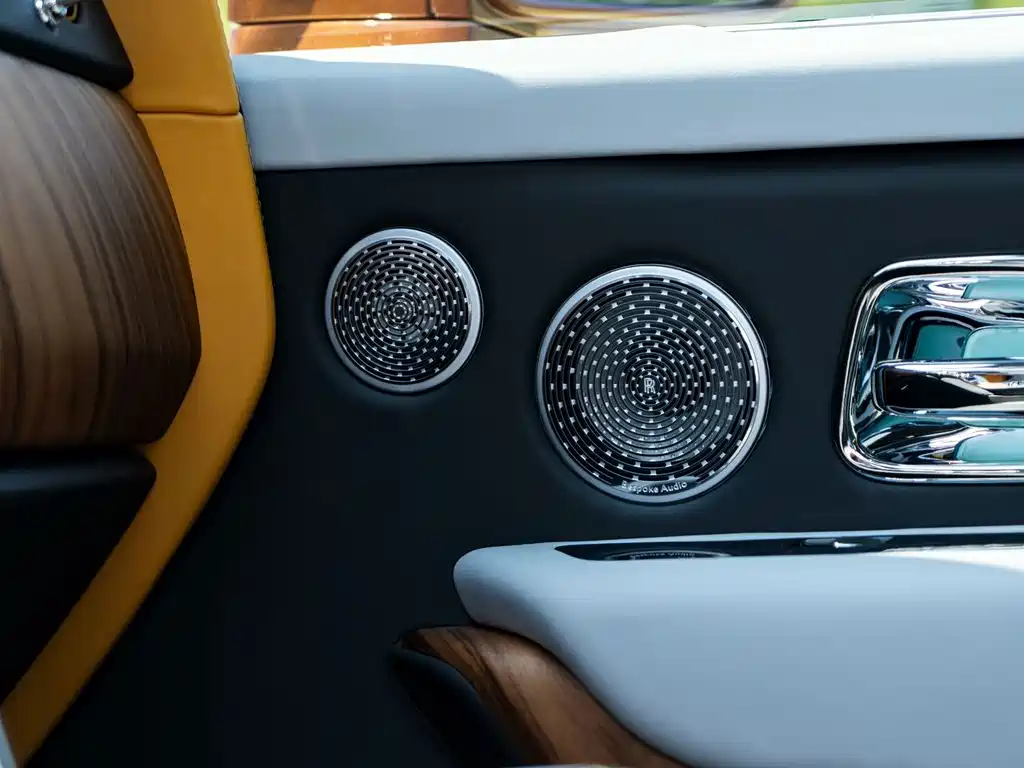 Rolls-Royce Cullinan — миниатюра 14
