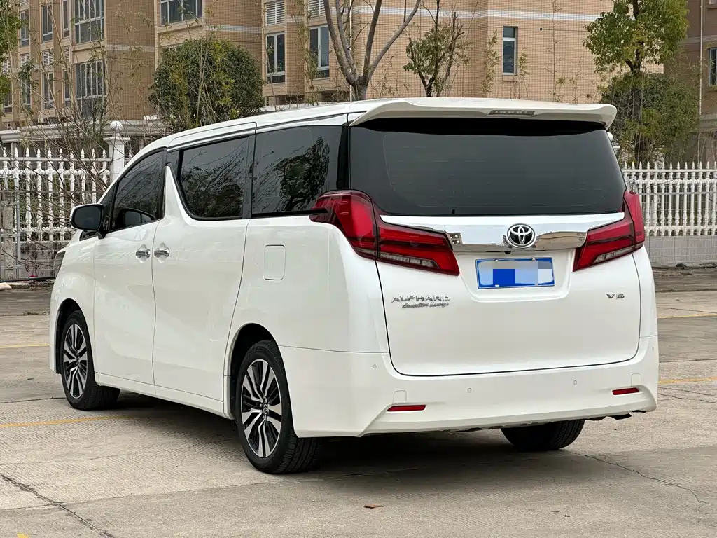 Toyota Alphard 2018 3.5L Luxury