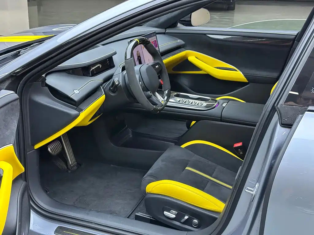 XIAOMI CAR XIAOMI SU7 ULTRA