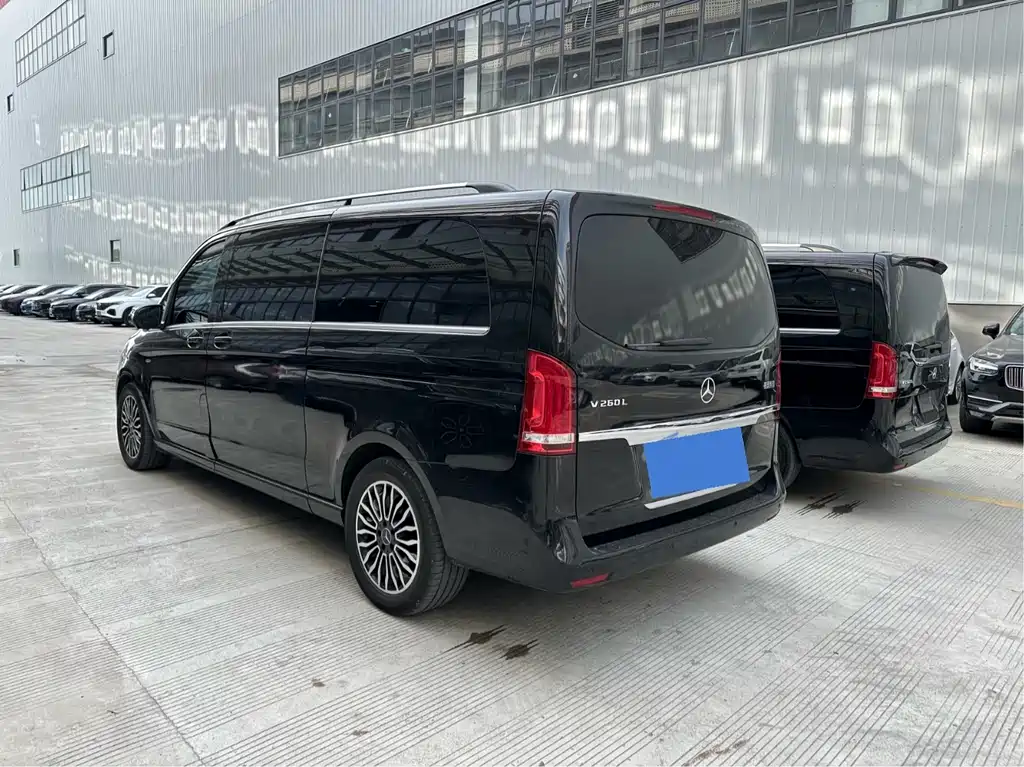 Mercedes-Benz V-Class V 2017 V 260 L Luxury Long Wheelbase