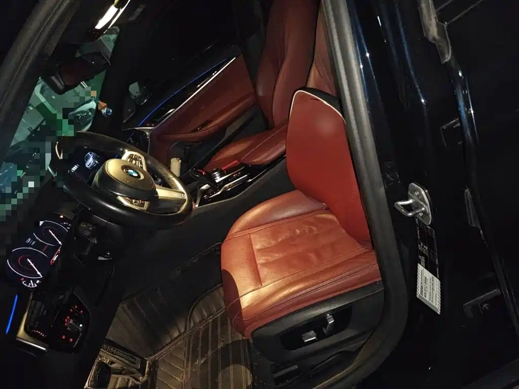 BMW 5 Series — миниатюра 8