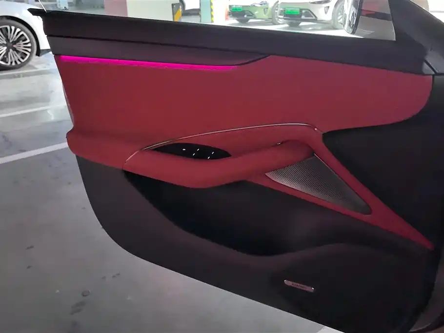 XIAOMI CAR XIAOMI SU7