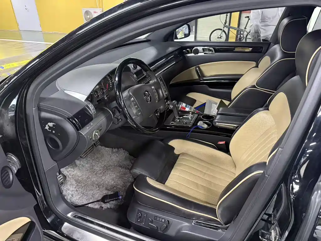 Volkswagen Phaeton — миниатюра 7
