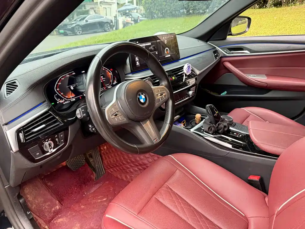 BMW 5 Series — миниатюра 7