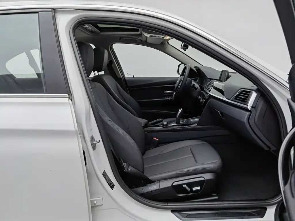 BMW 3 Series — миниатюра 23