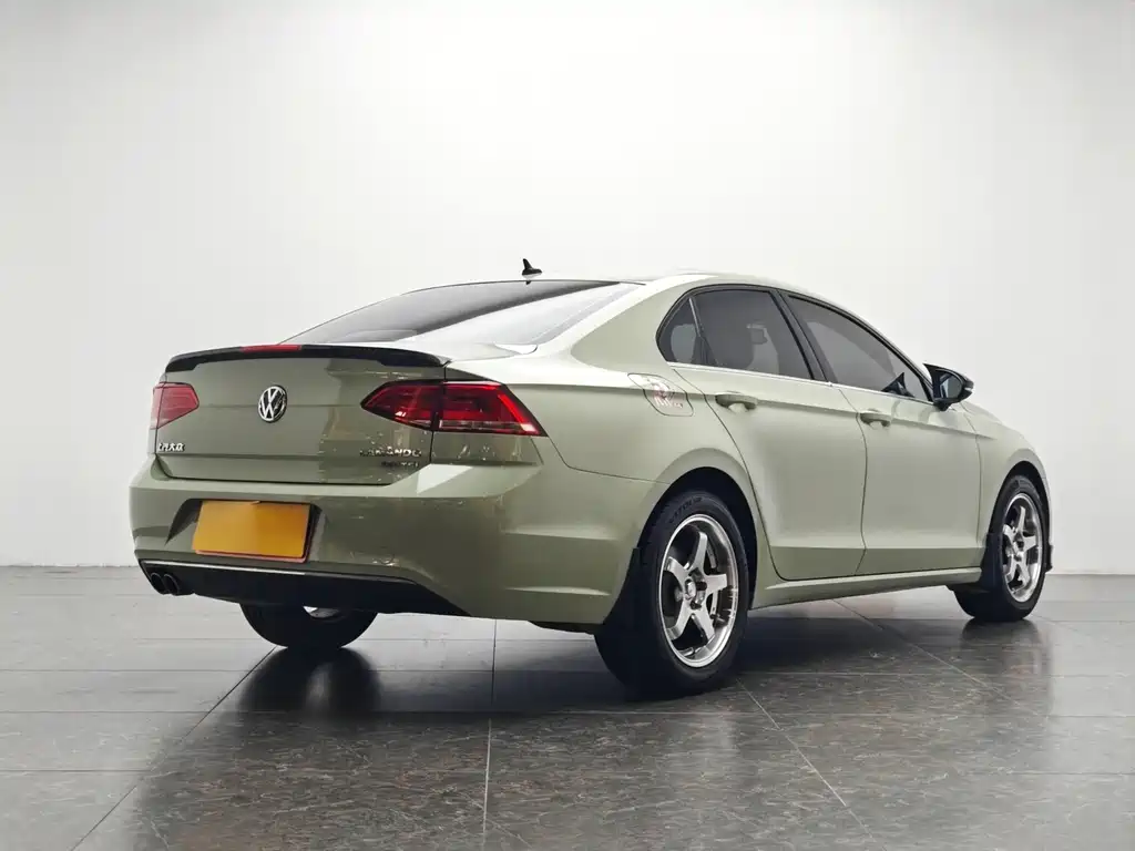 VOLKSWAGEN LINGDU