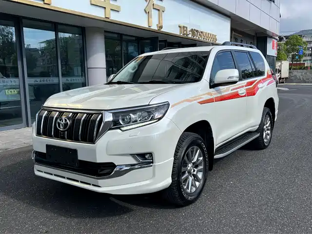 TOYOTA PRADO 2019
