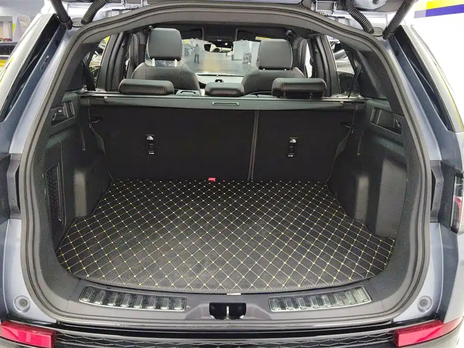 LAND ROVER DISCOVER SPORTS