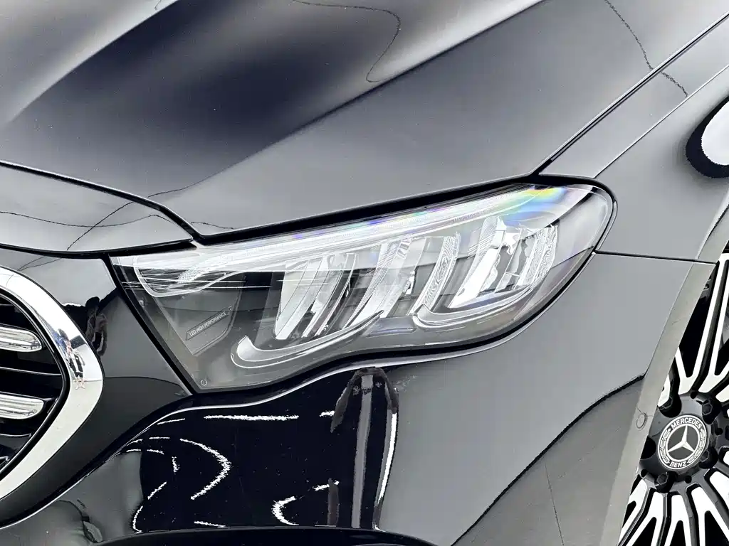 Mercedes-Benz E-Class — миниатюра 13