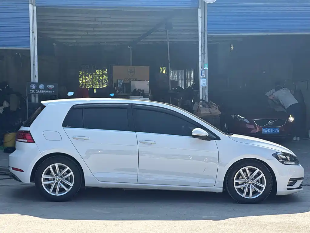 Volkswagen Golf — миниатюра 7