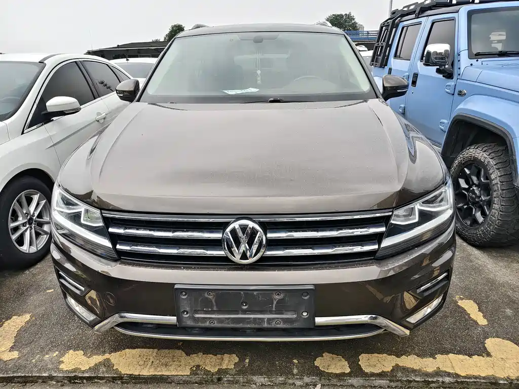 Volkswagen Tiguan L — миниатюра 2