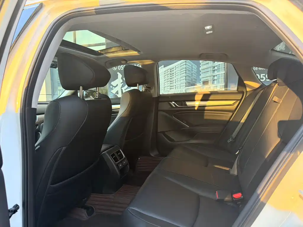 Honda Accord — миниатюра 5