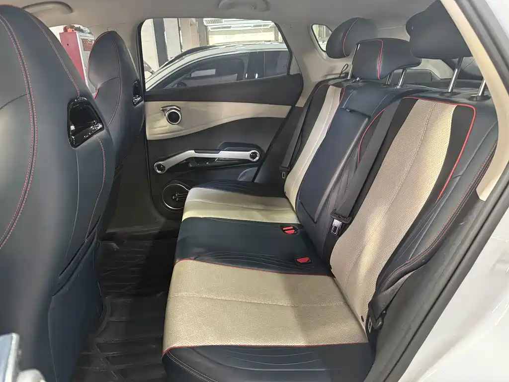 BYD Yuan Plus — миниатюра 4